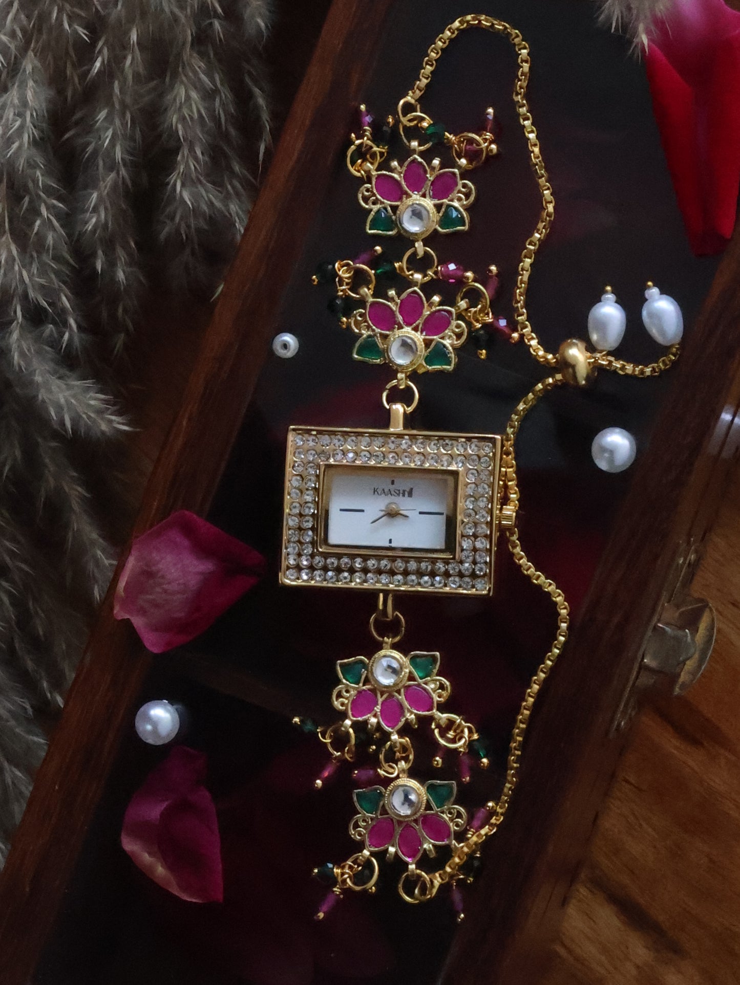 Kamal Kundan Wrist Watch