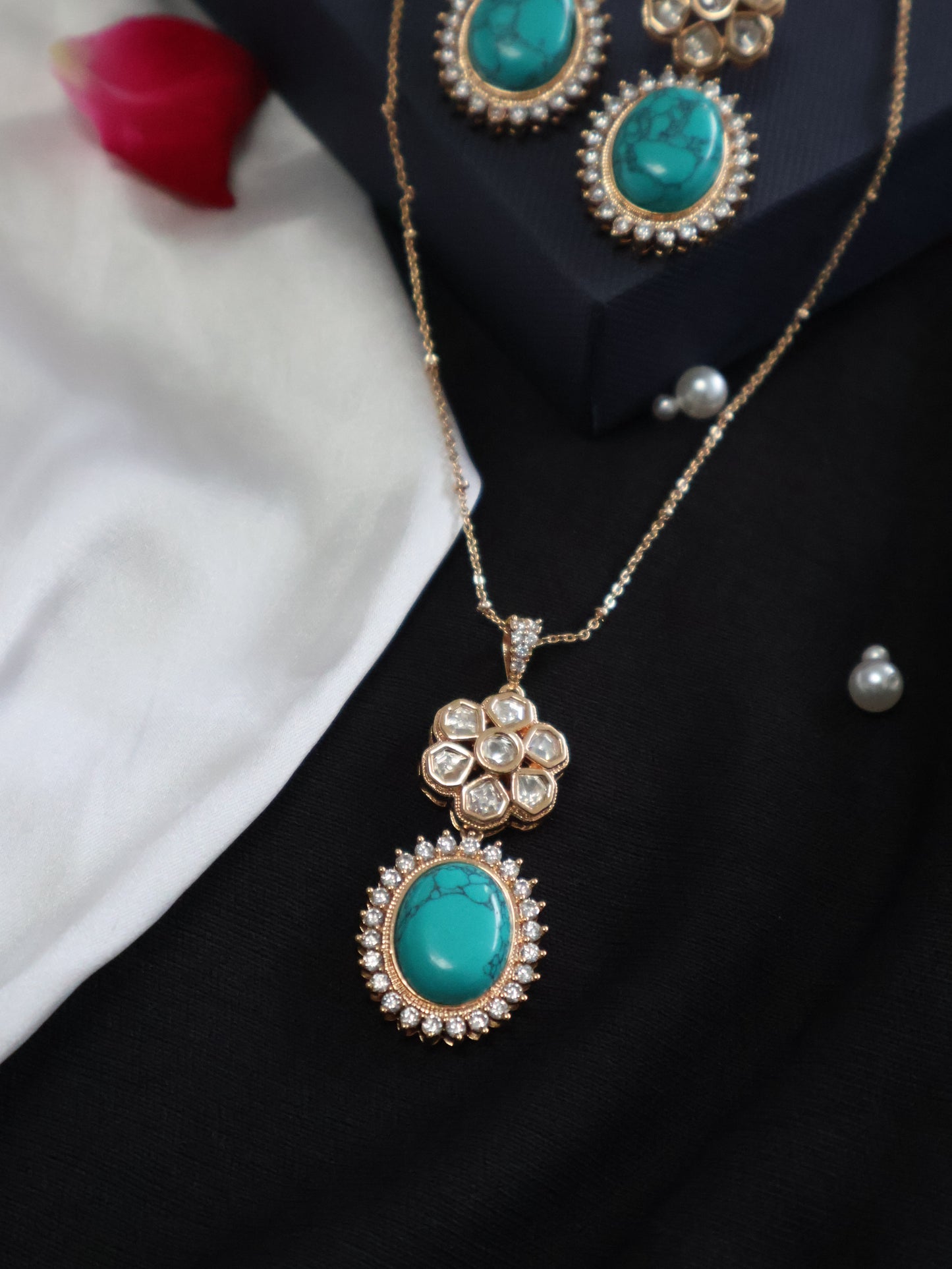 Reem Turquoise Pendant Necklace Set