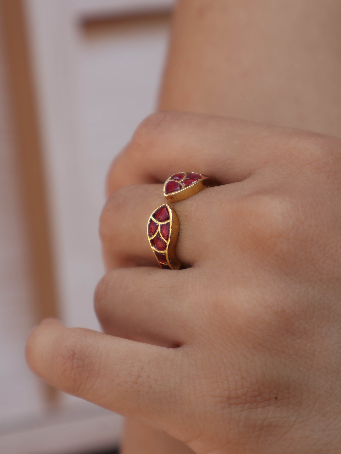Neer Kundan Ring
