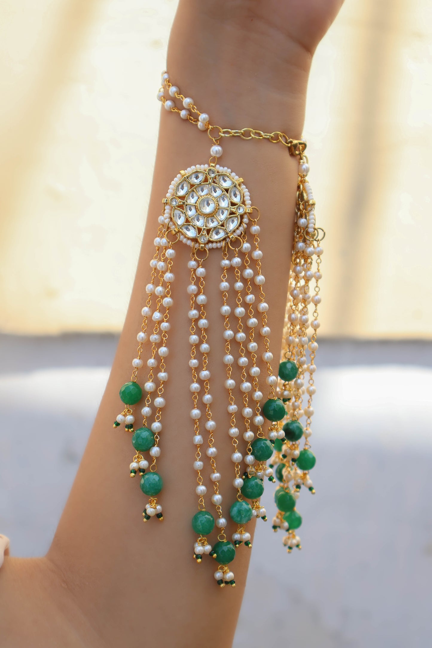 Ashnoor Red-Green Kundan Hathphool