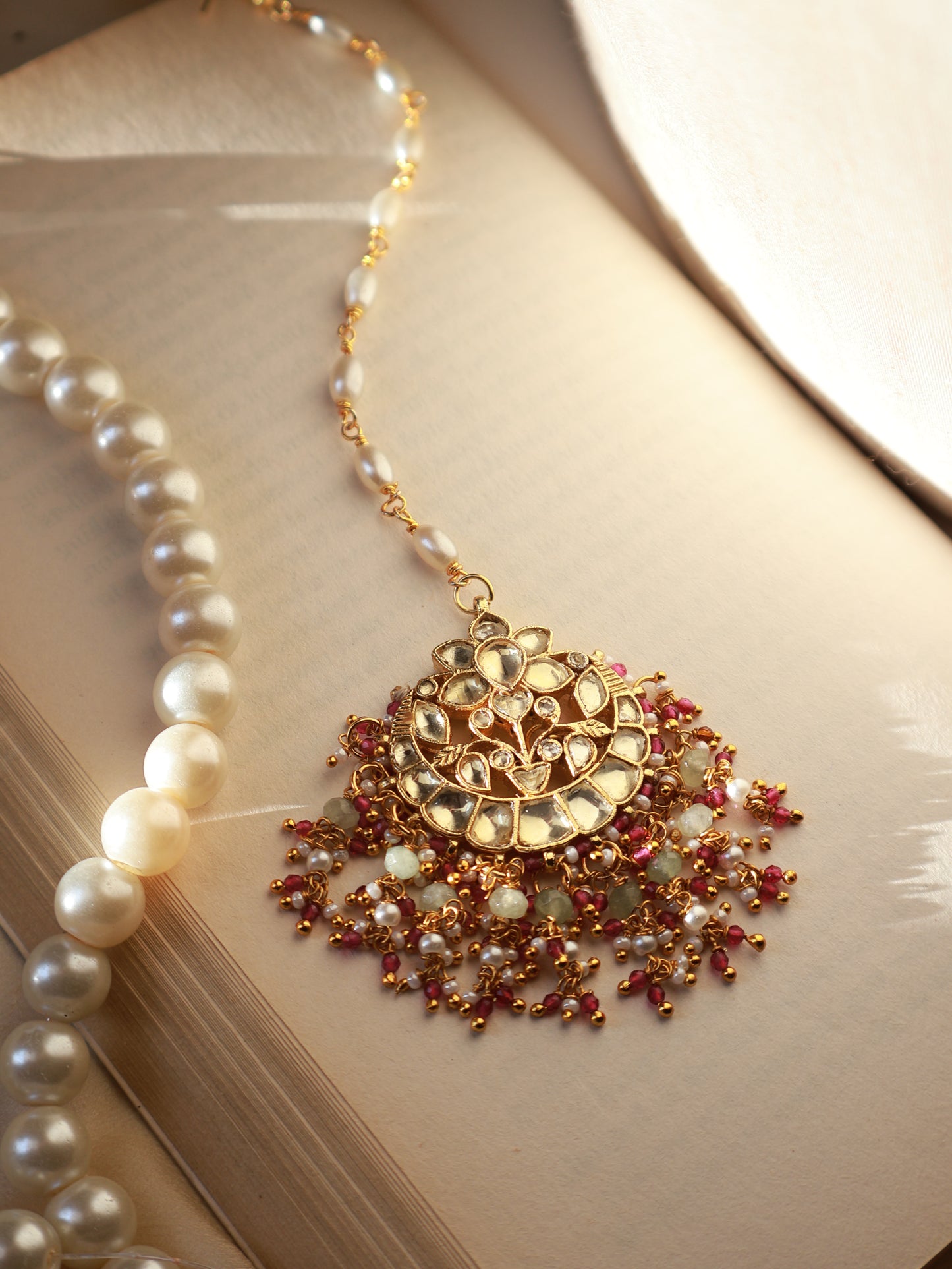 Sahal Pink Kundan Maangtikka