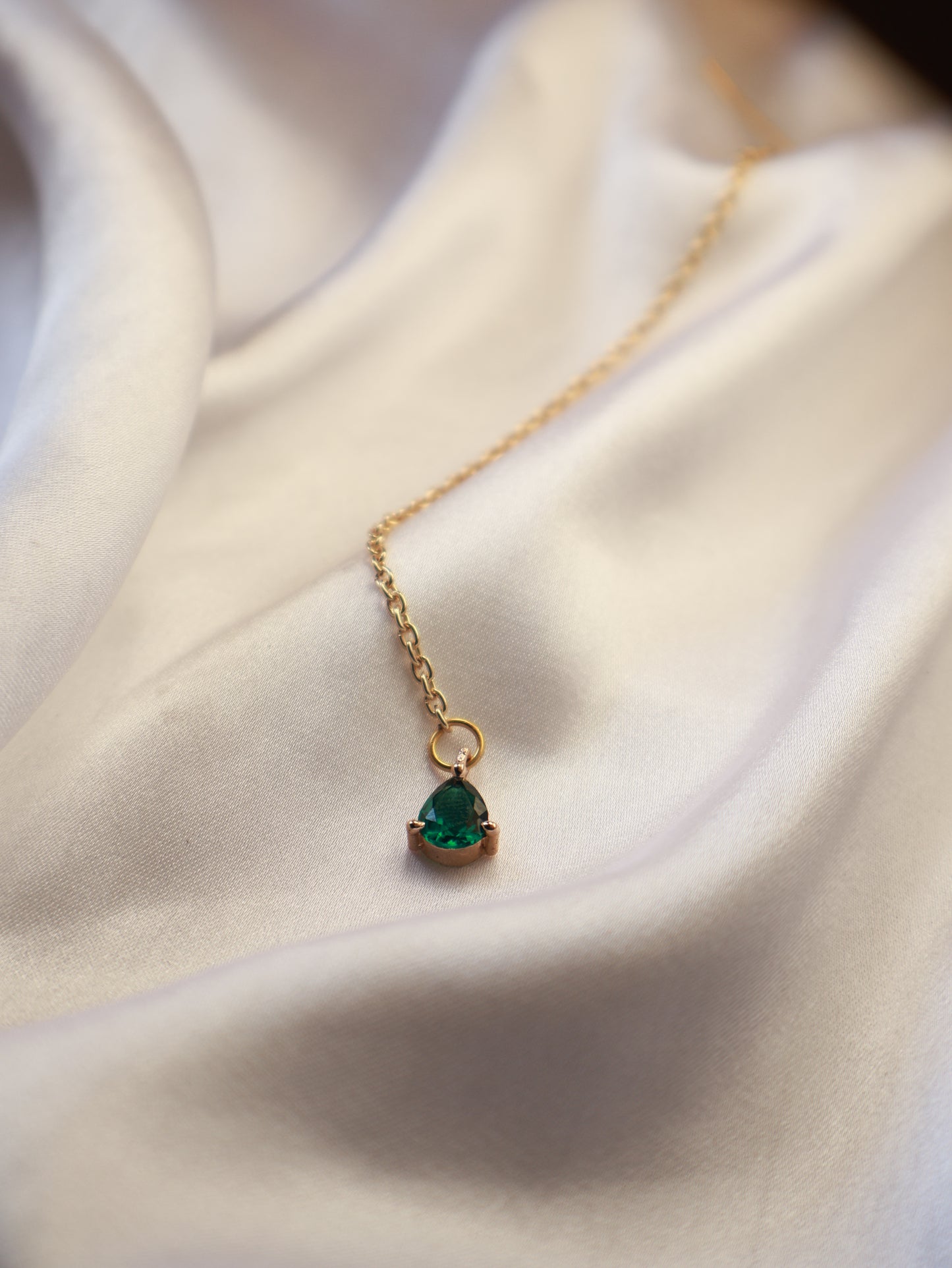 Nazam Green Drop Maangtikka
