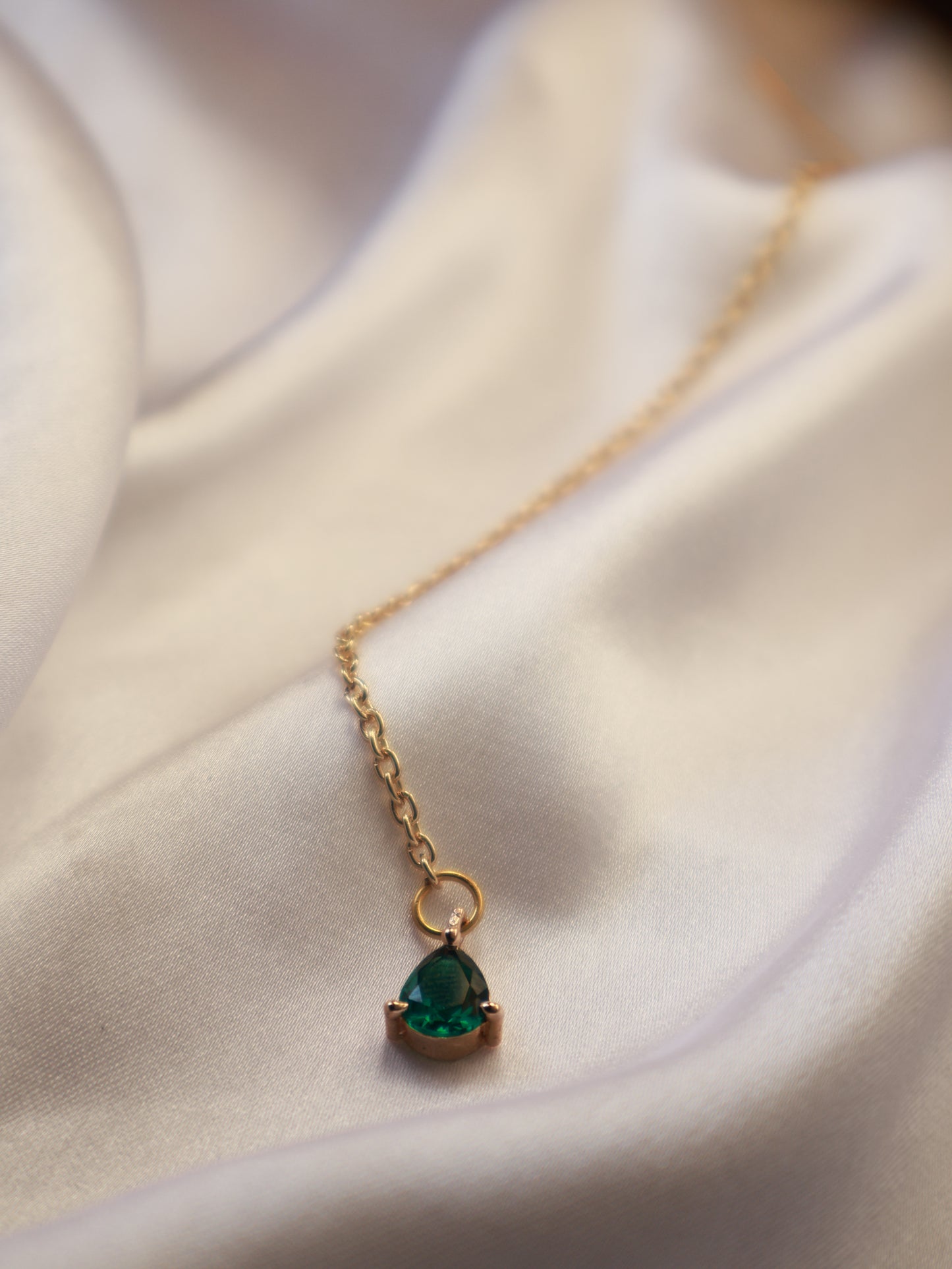 Nazam Green Drop Maangtikka