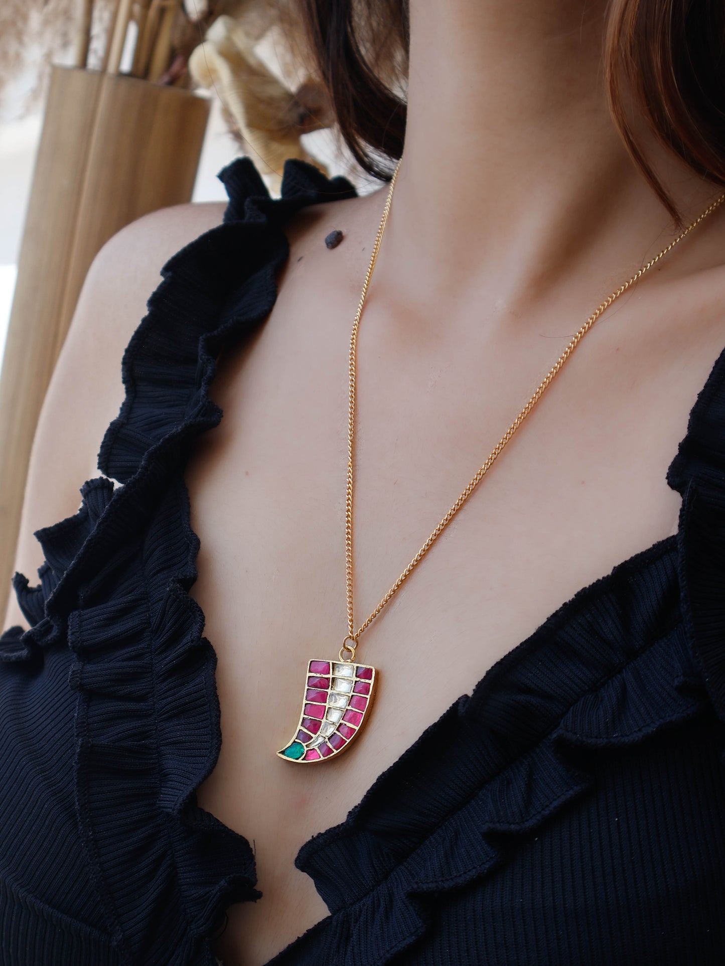 Roza Red-Green Pendant Necklace