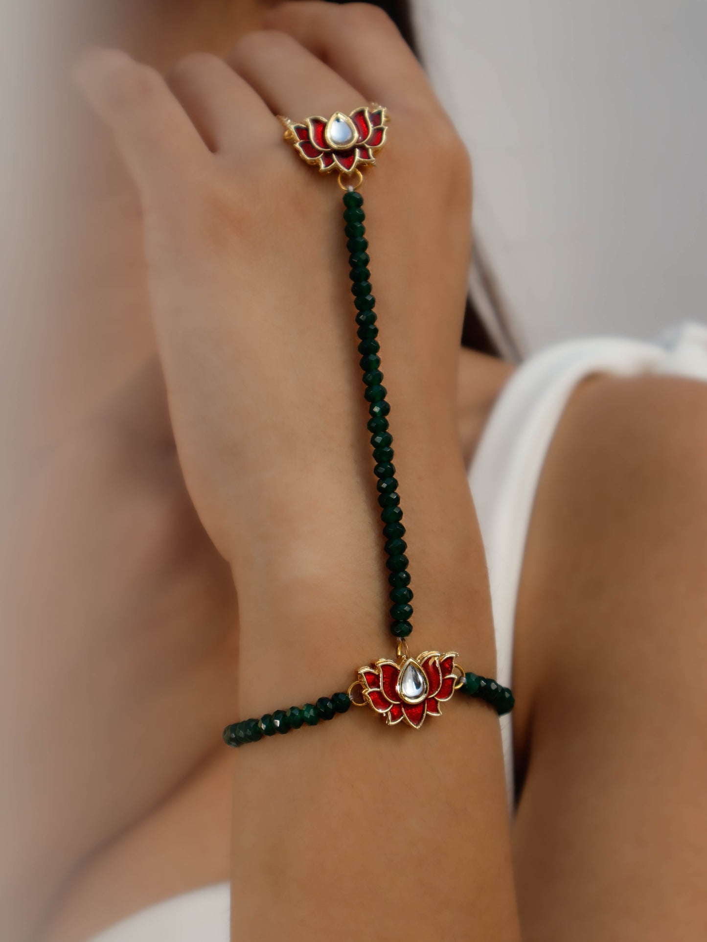 Hannah Red-Green Kundan Hathphool