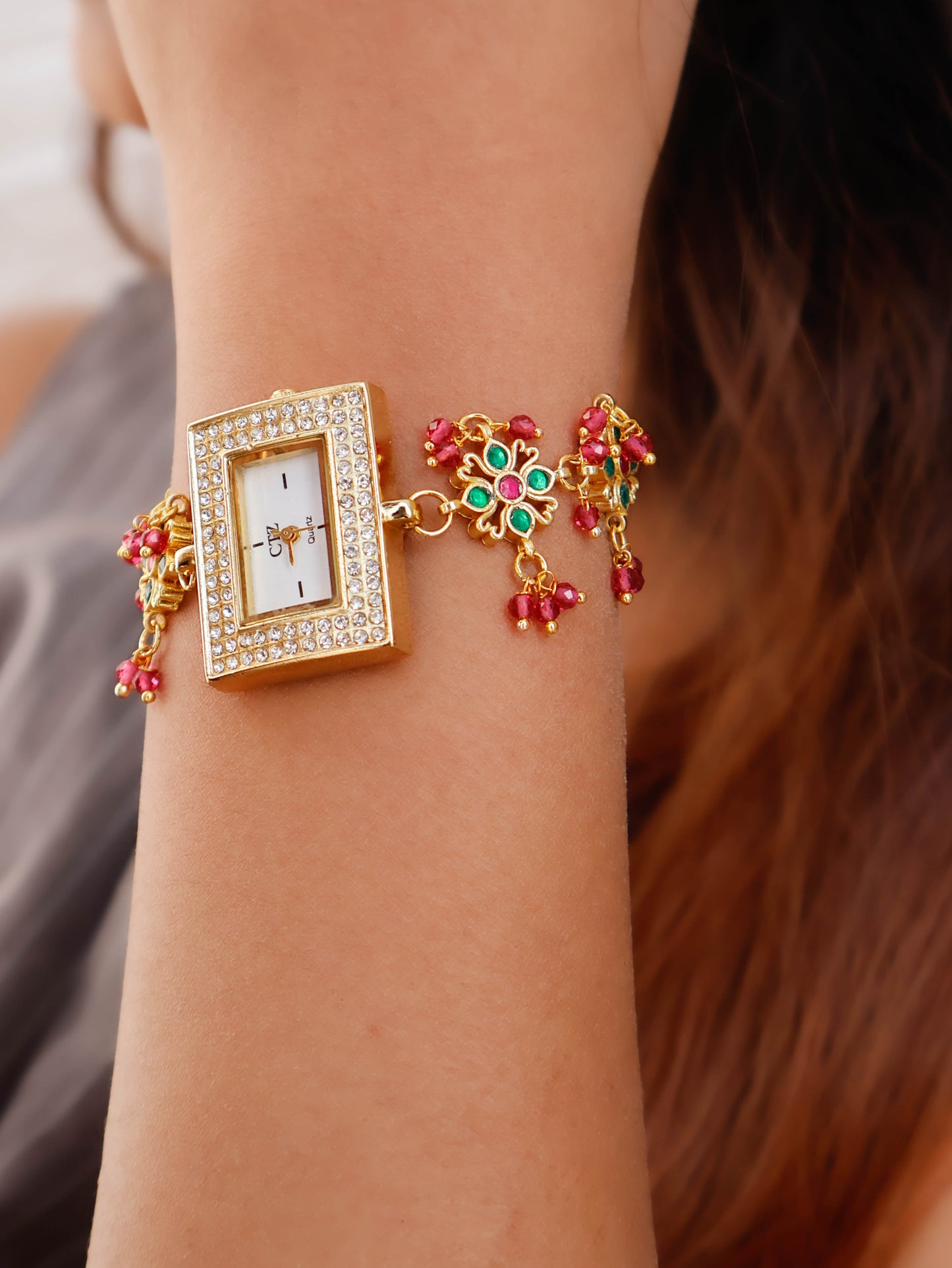 Lila Green-Red Kundan Wrist Watch