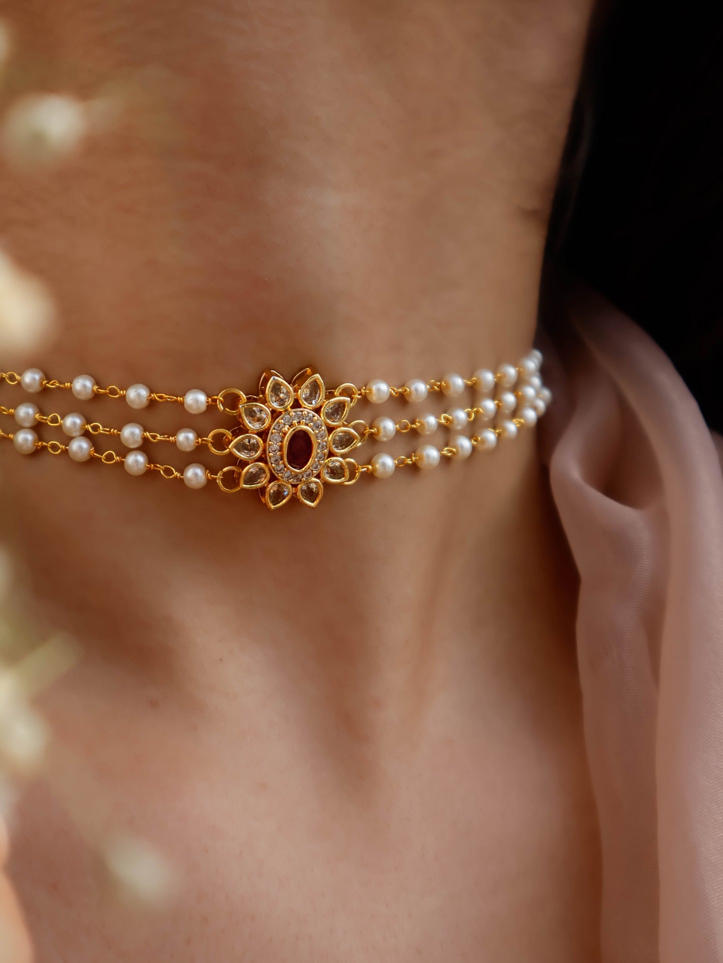 Minnah Kundan Choker Necklace
