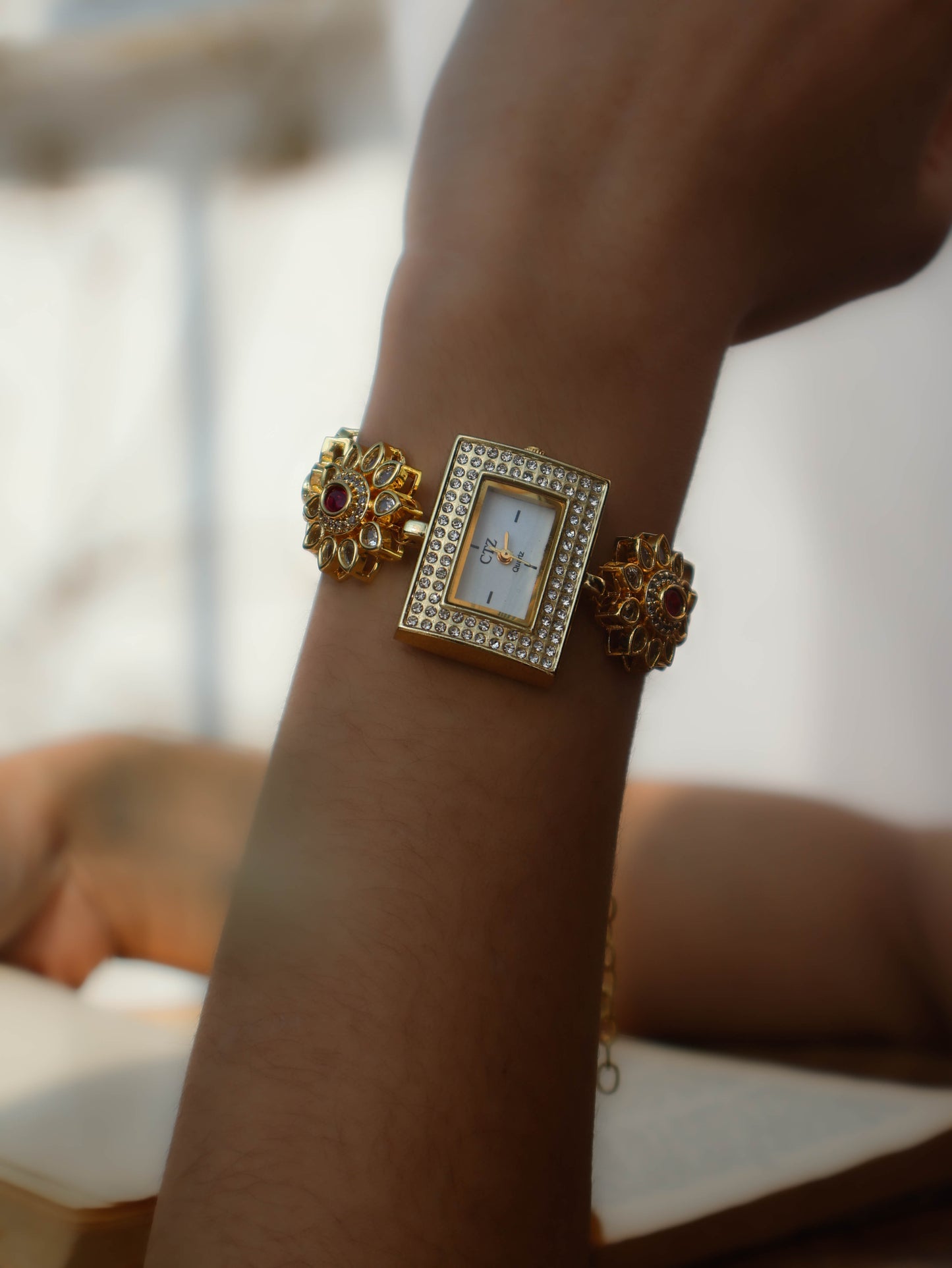 Anya Green-Red Kundan Wrist Watch