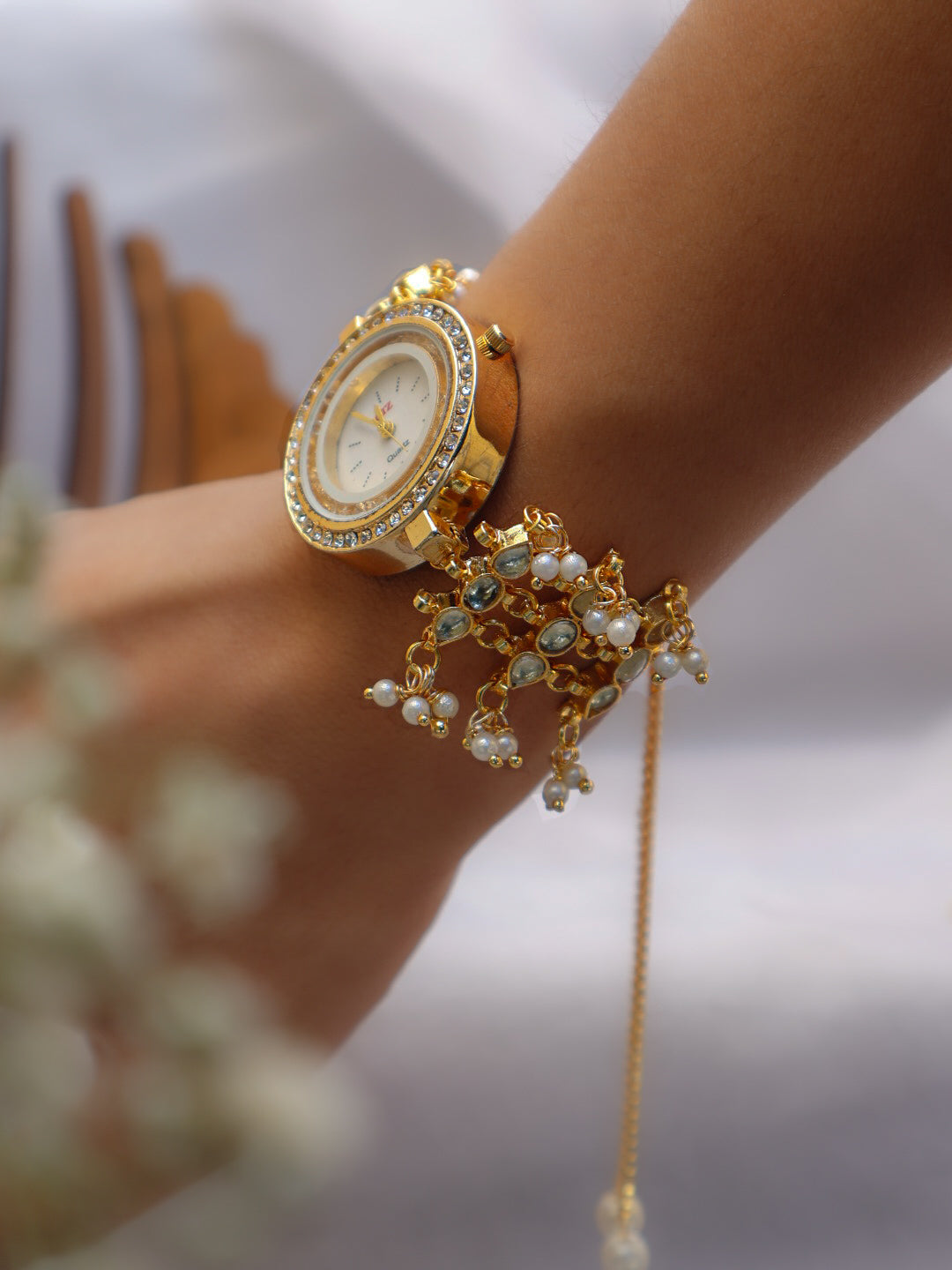 Bennet Kundan Pearls Wrist Watch