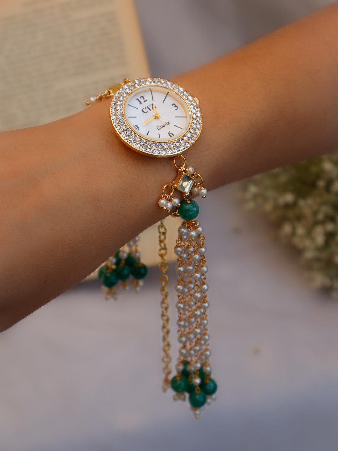 Fiadh Kundan Green Wrist Watch