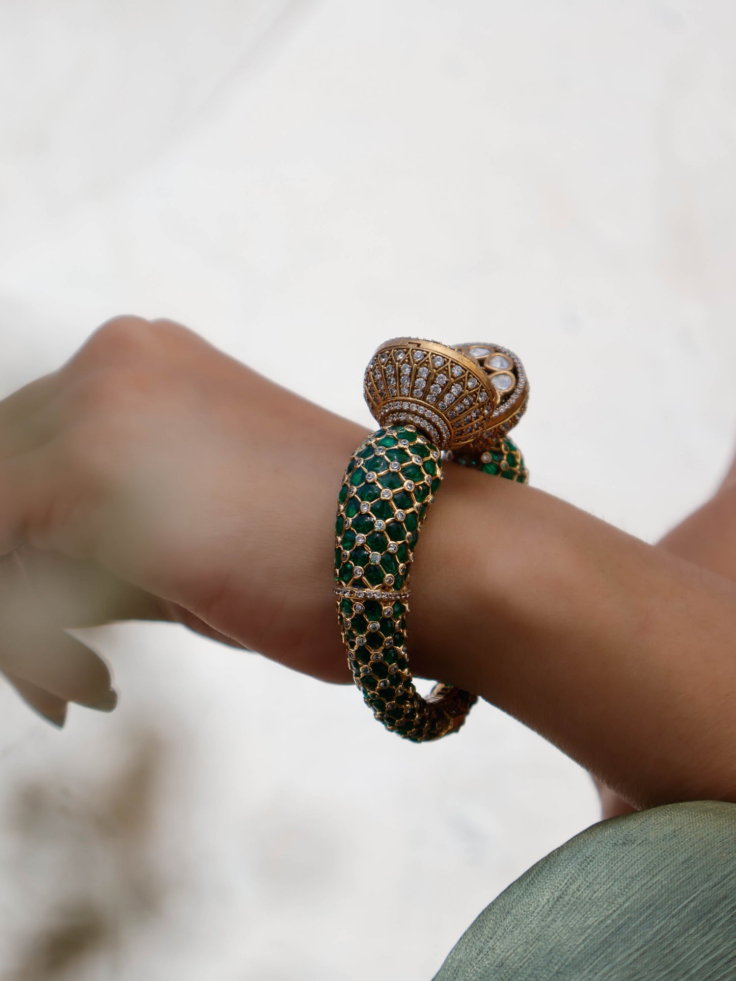 Navina Polki Green Bangle