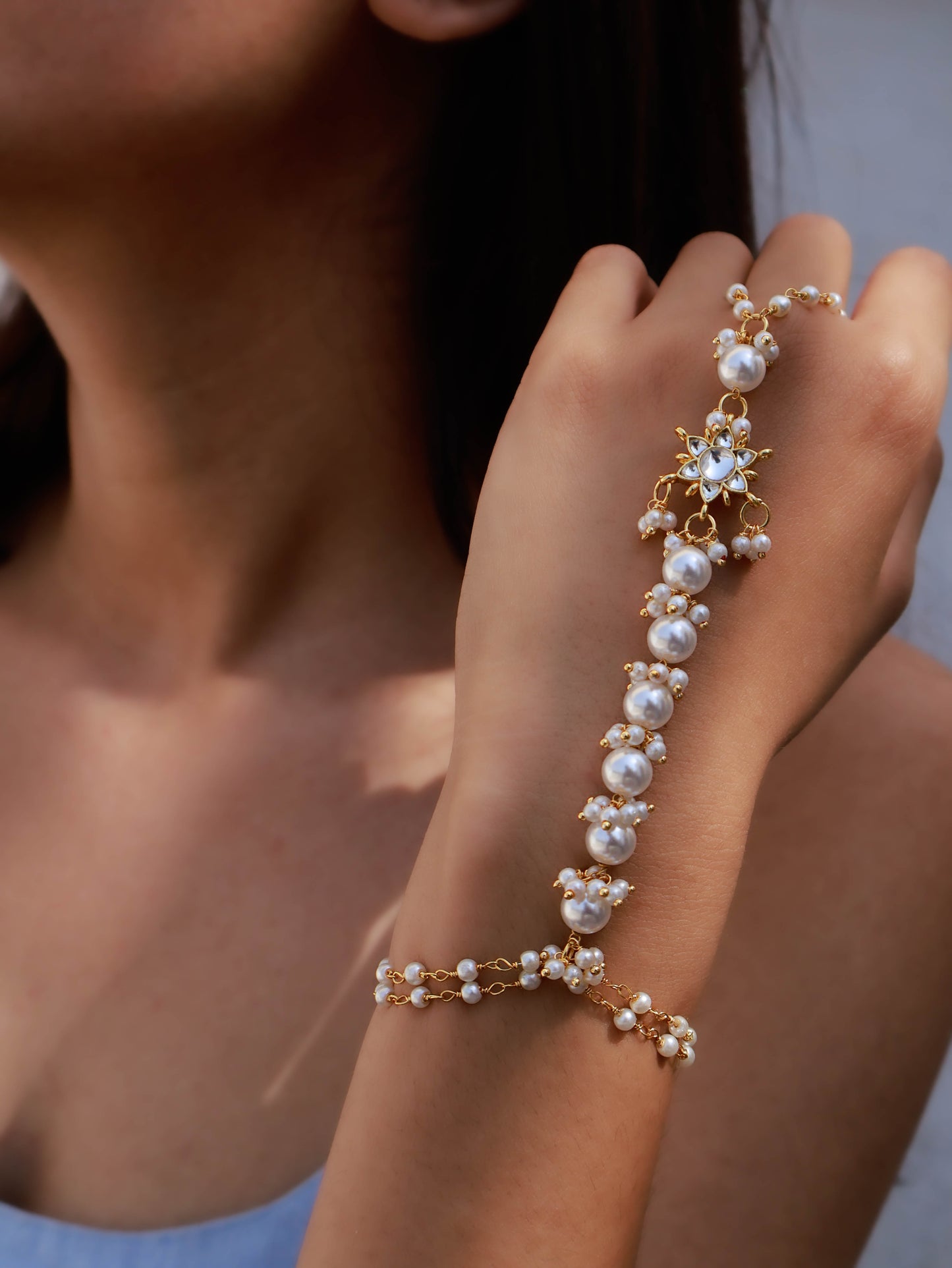 Mandana Kundan Pearl Hathphool
