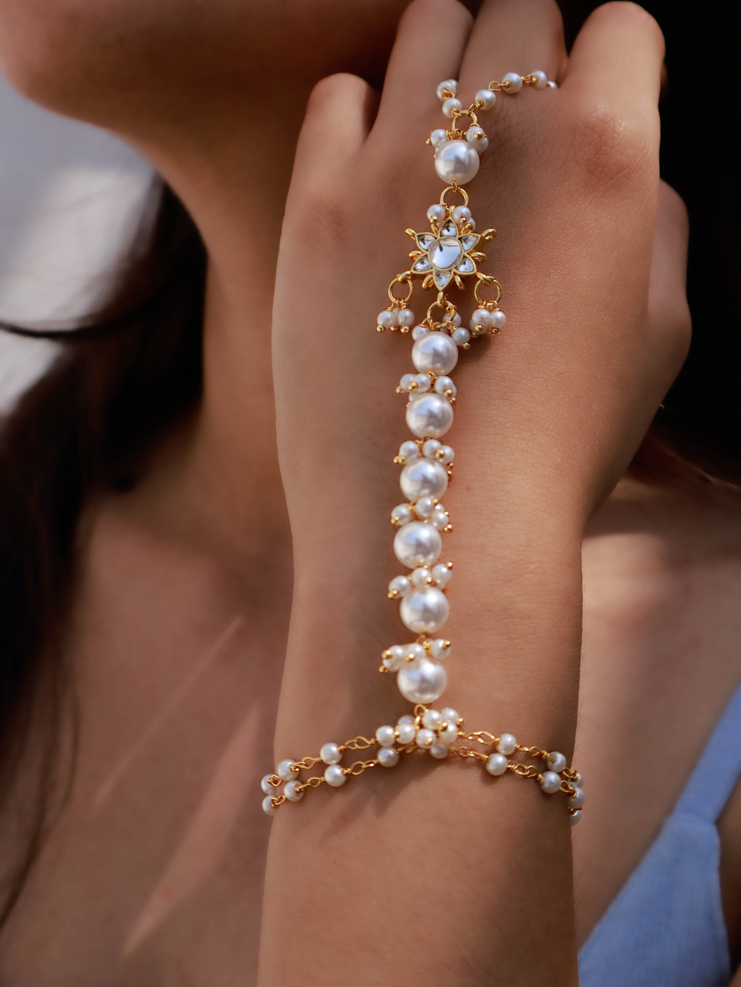 Mandana Kundan Pearl Hathphool