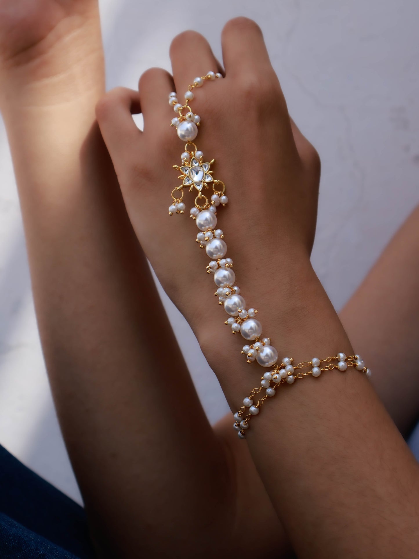 Mandana Kundan Pearl Hathphool