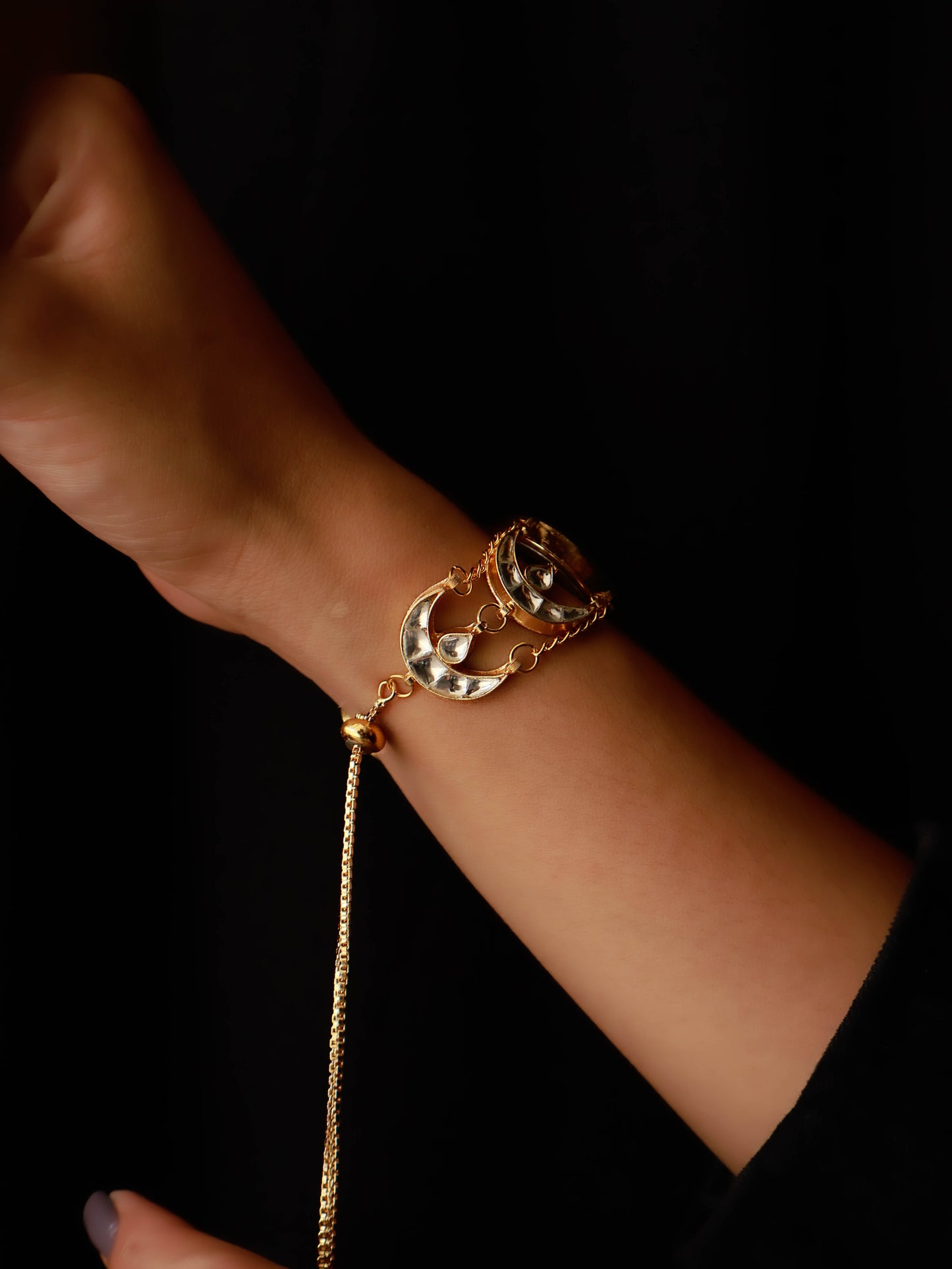 Zakiya Kundan Wrist Watch