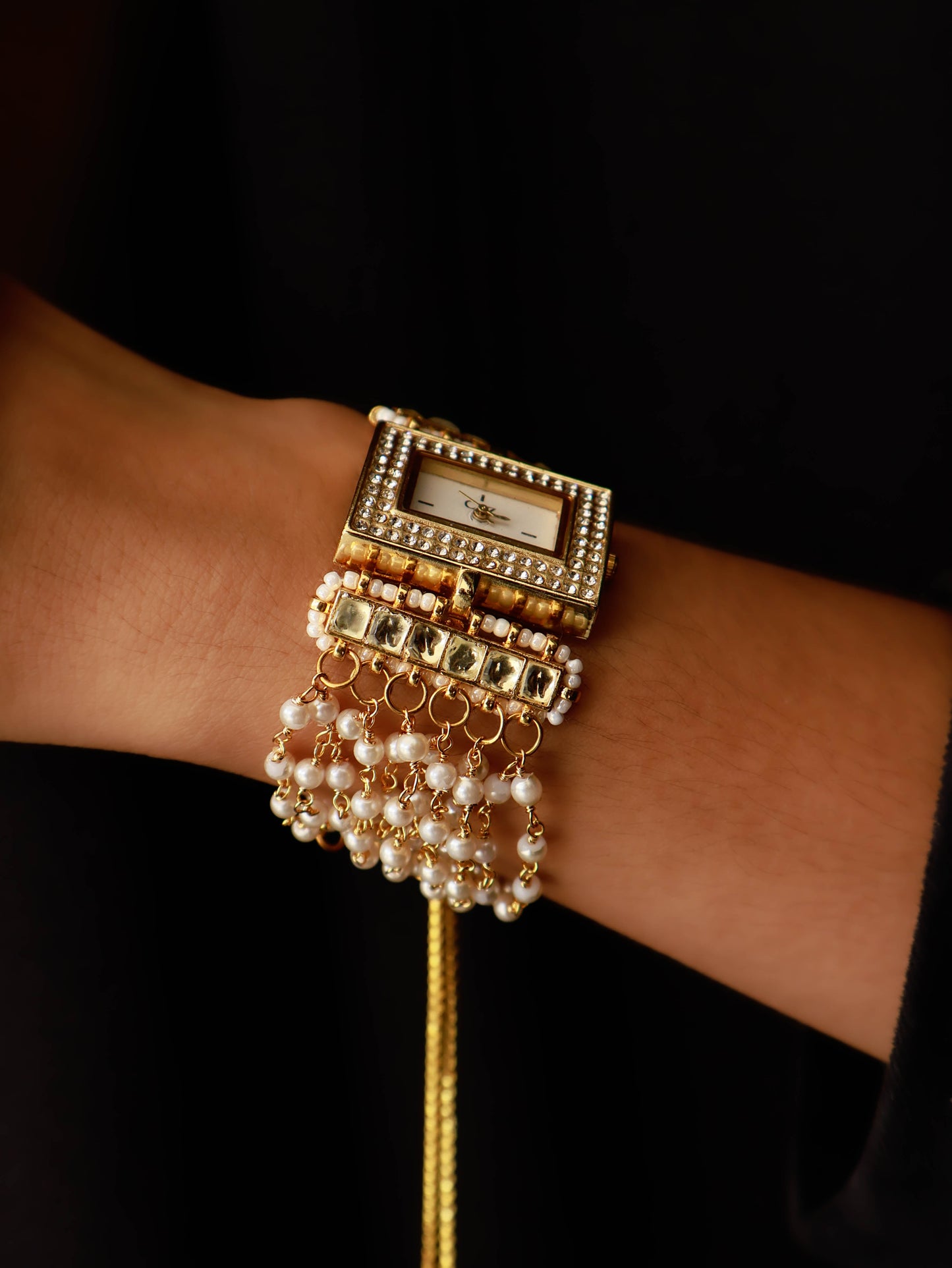 Layla Kundan Wrist Watch