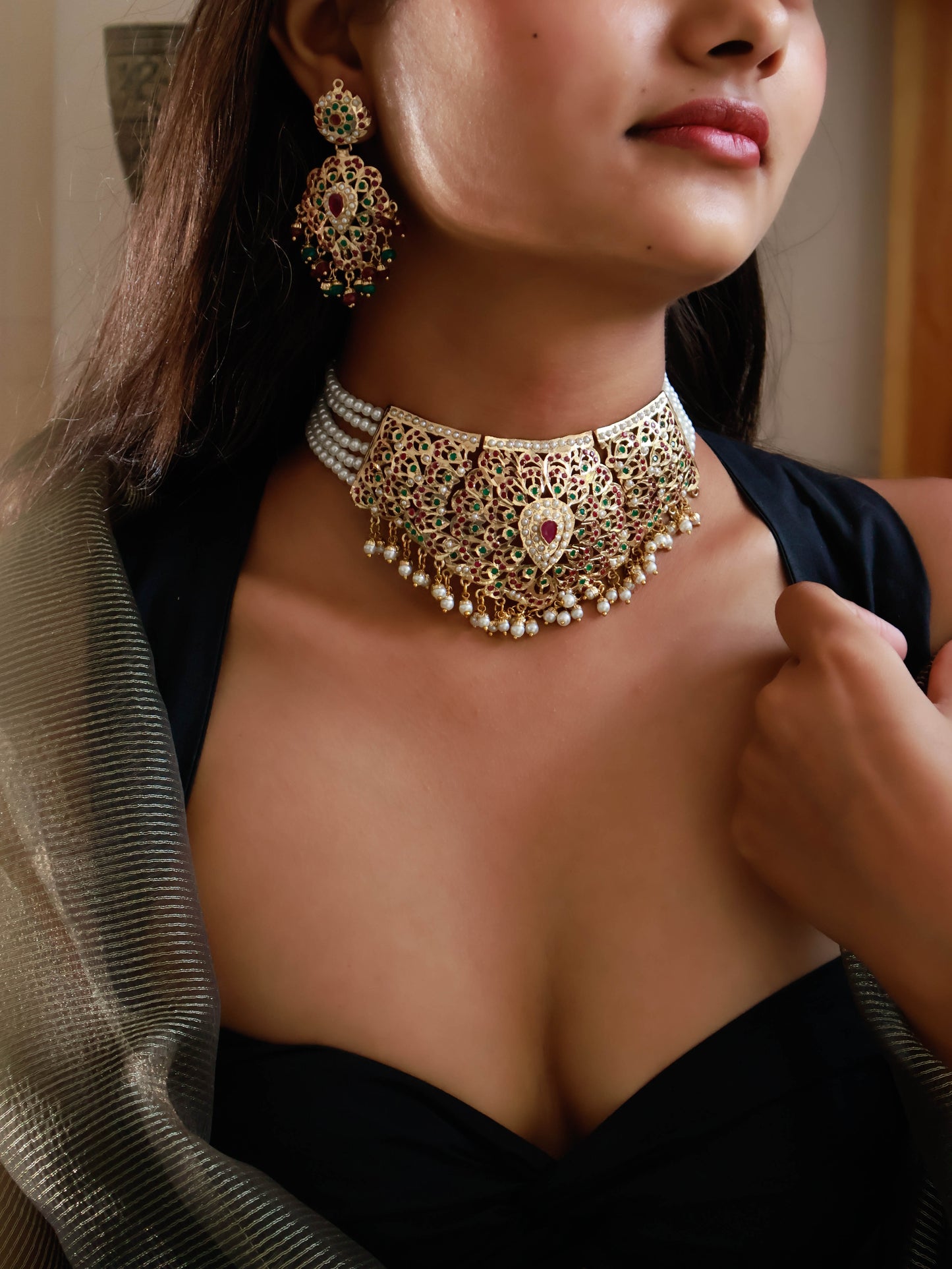 Dhanvi Red-Green Jadau Choker Necklace Set