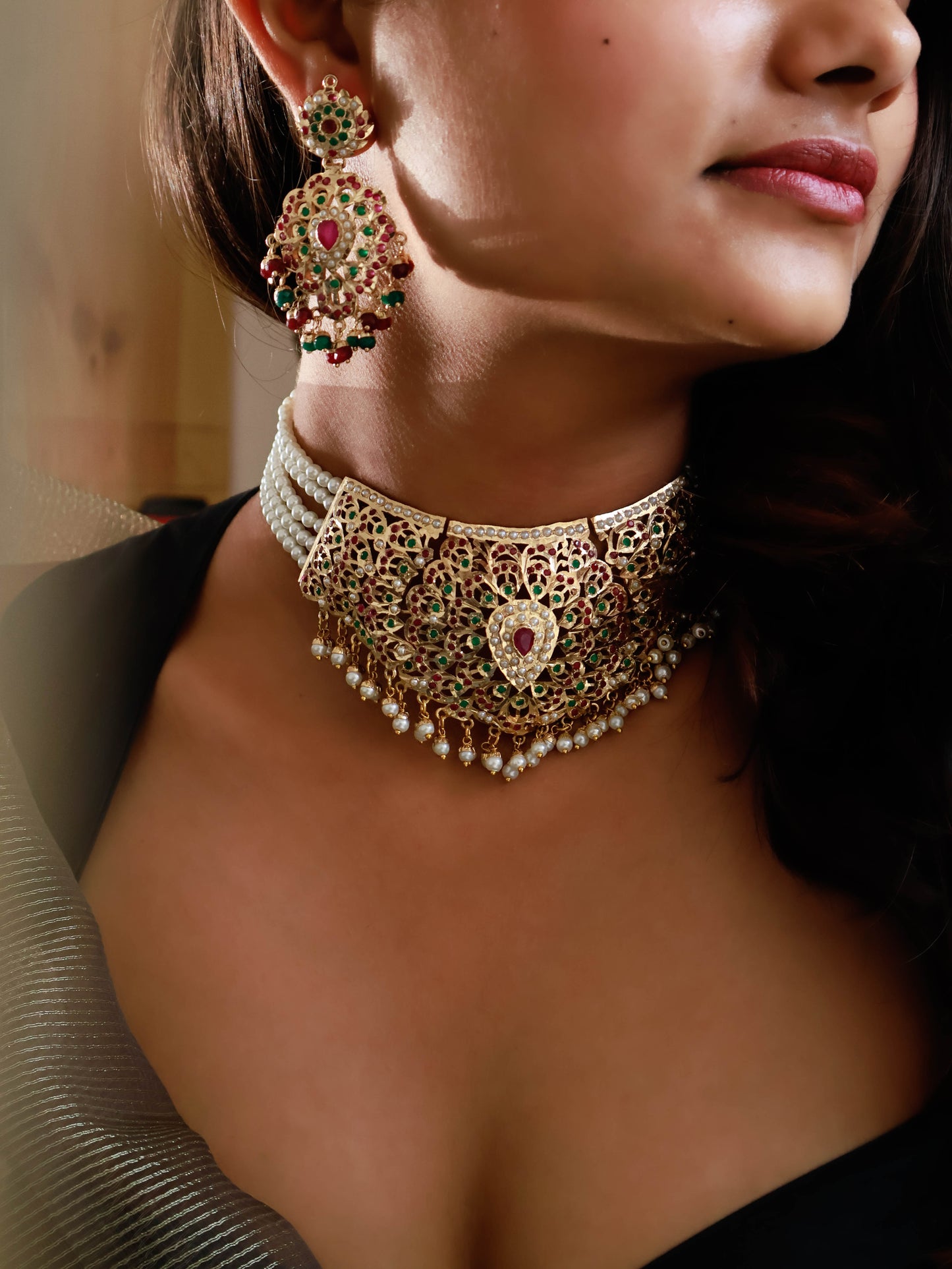 Dhanvi Red-Green Jadau Choker Necklace Set