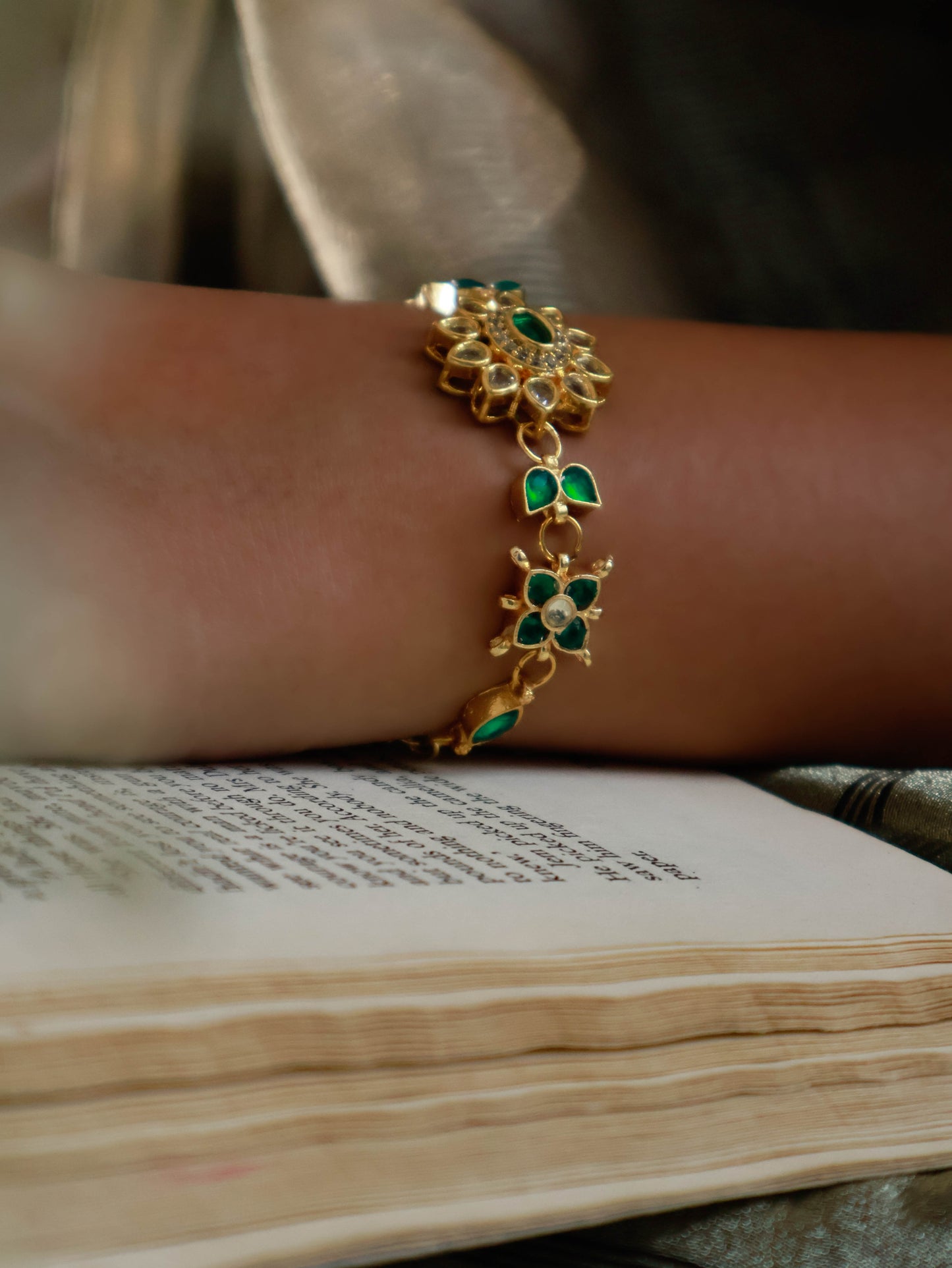 Ishwari Green Kundan Bracelet