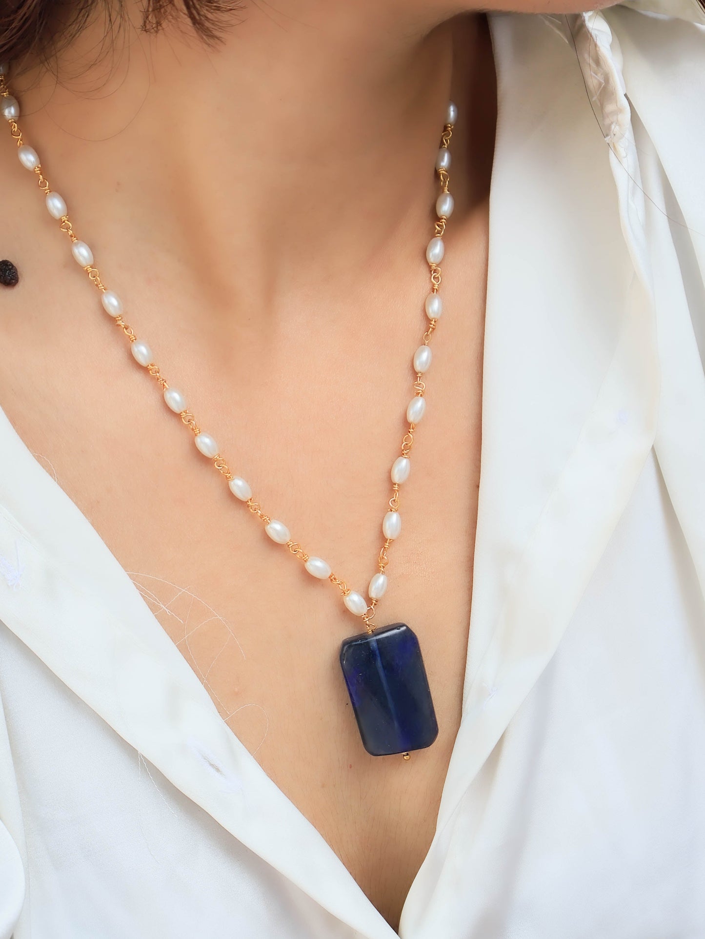 Alfaaz Blue Pendant Necklace