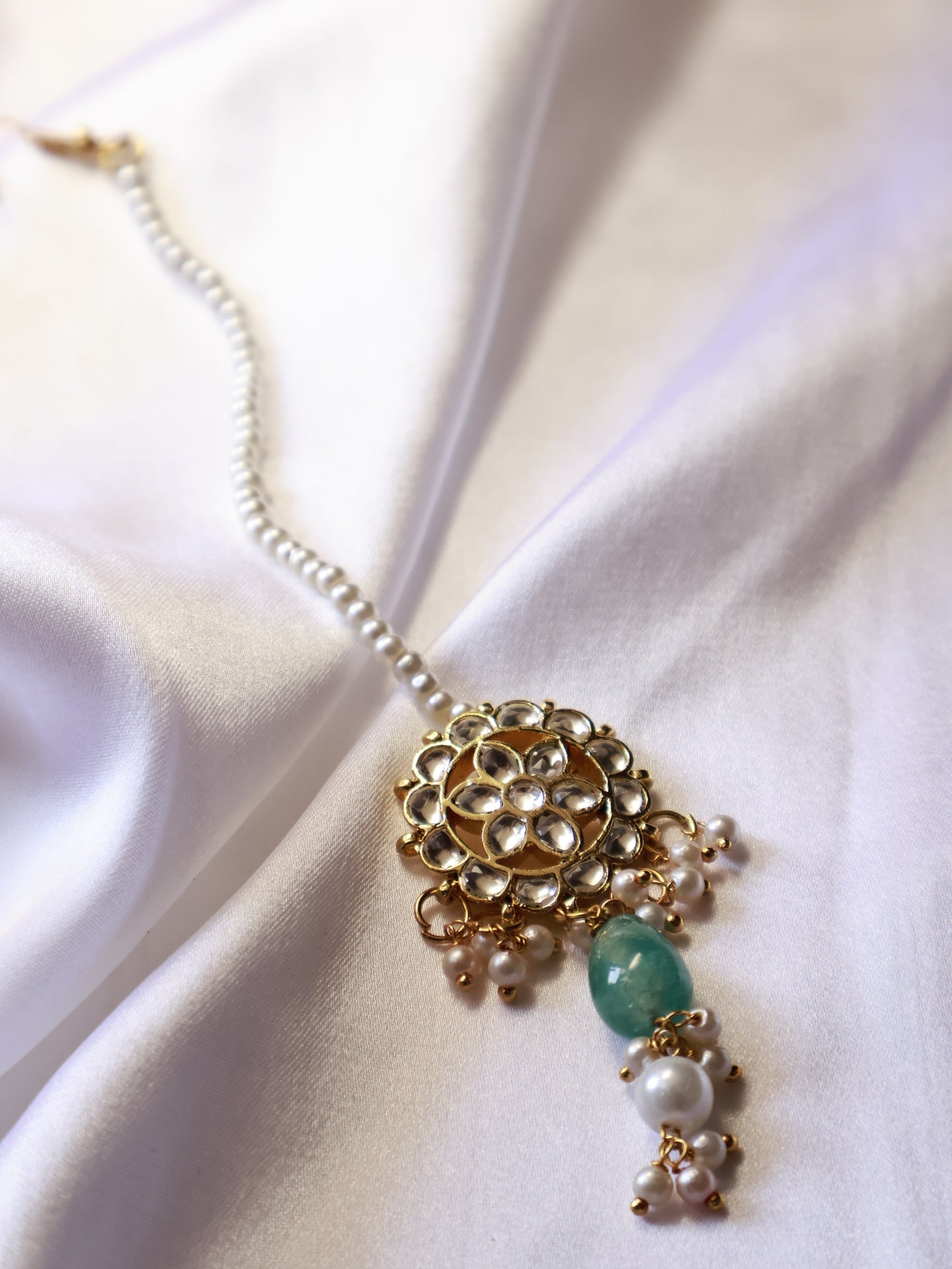 Antra Kundan Maangtikka