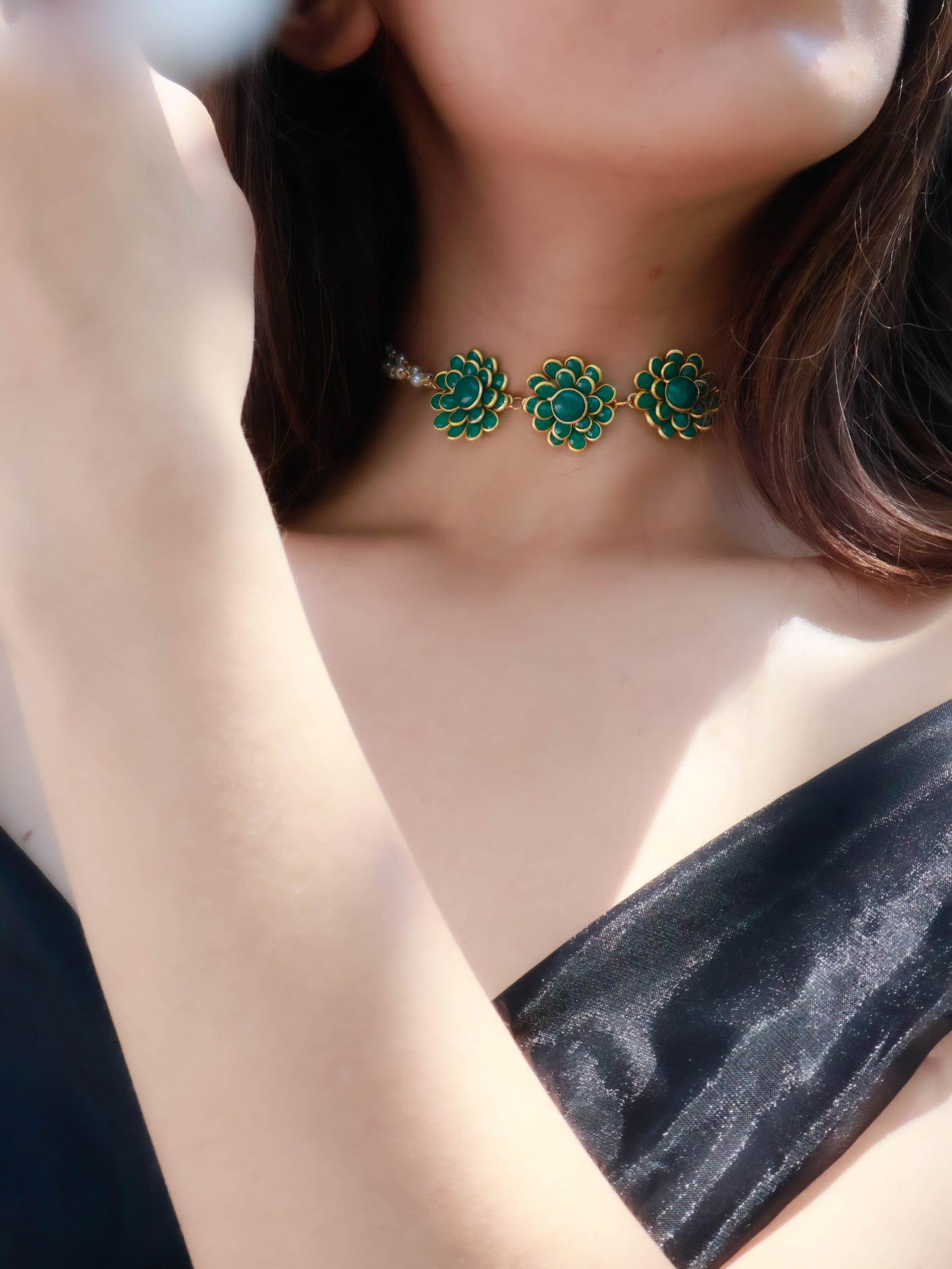 Zakina Floral Green Choker Necklace