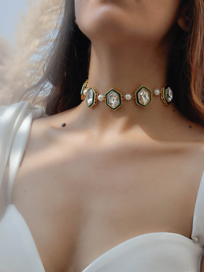 Olinia Polki Choker Necklace