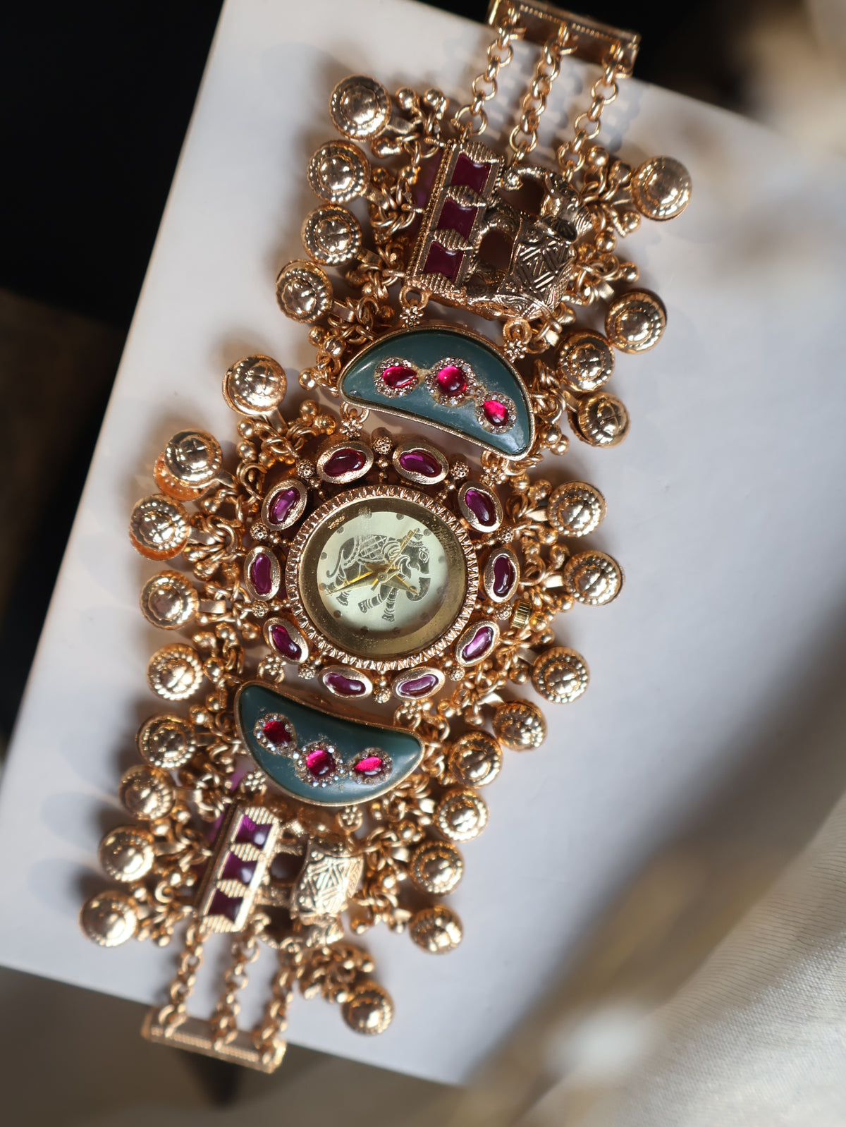 Danti Kundan Wrist Watch