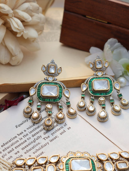 Heer Green Antique Polki Choker Necklace with Maangtikka