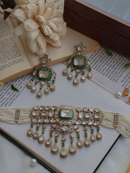 Heer Green Antique Polki Choker Necklace with Maangtikka
