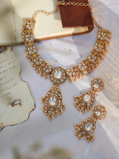 Emira Kundan Necklace Set