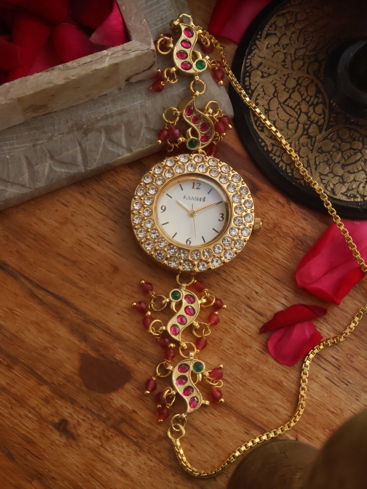 Madhu Kundan Wrist Watch
