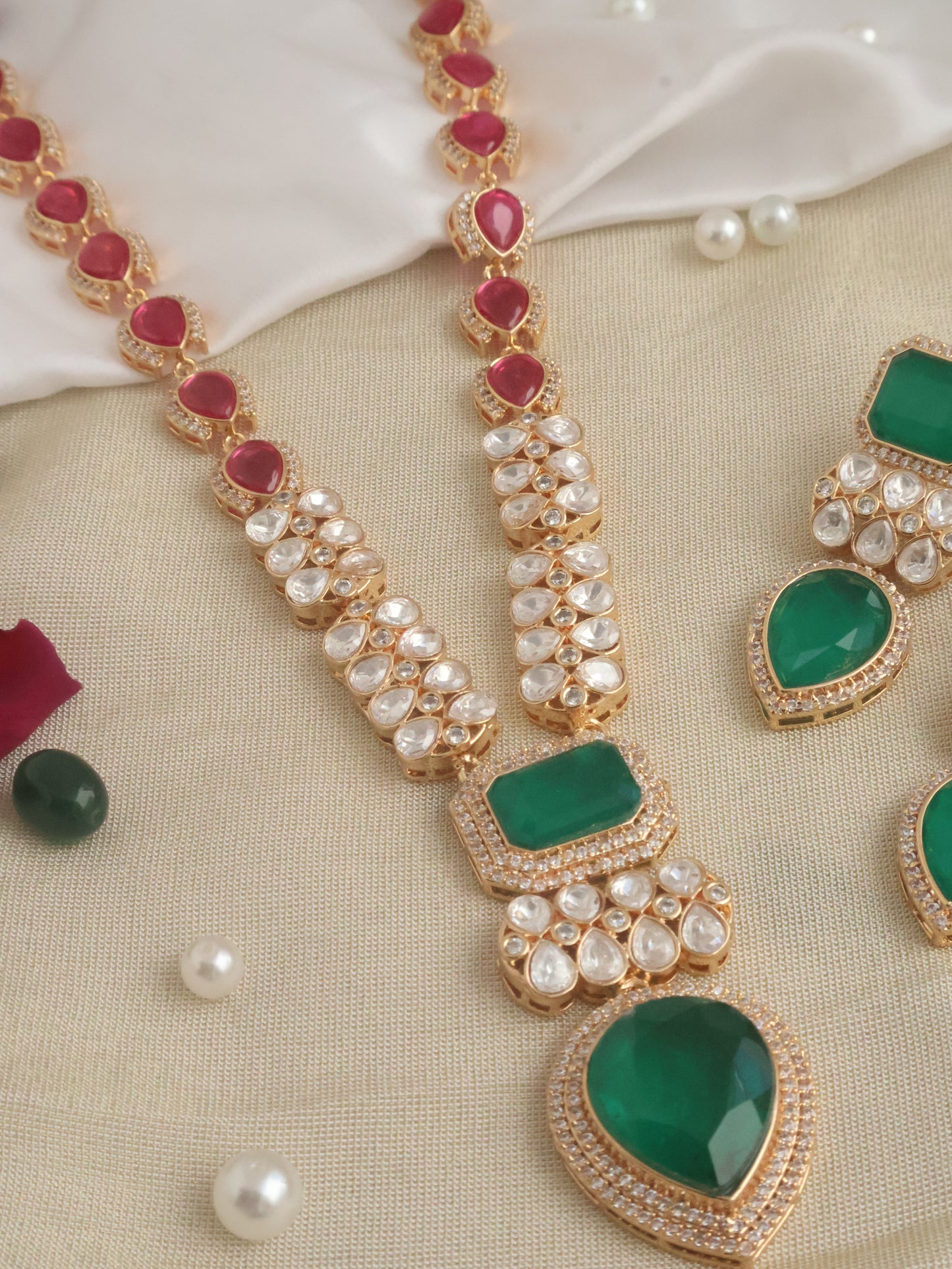 Nayvra Green Long Necklace Set