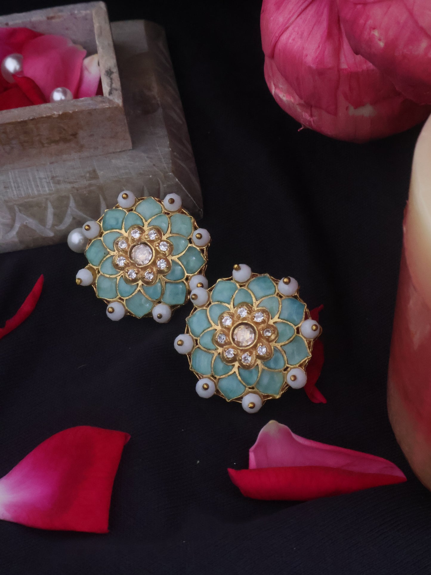 Lupa Turquoise Kundan Studs