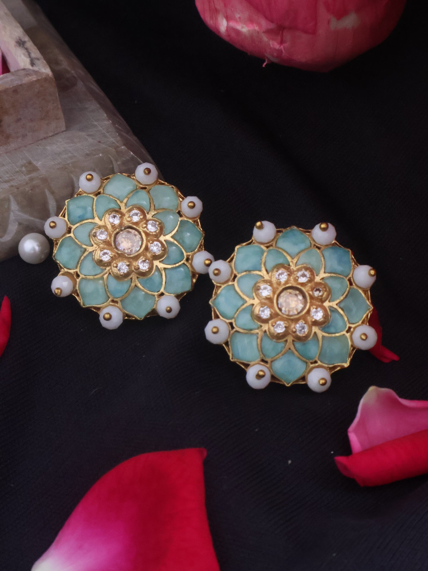 Lupa Turquoise Kundan Studs
