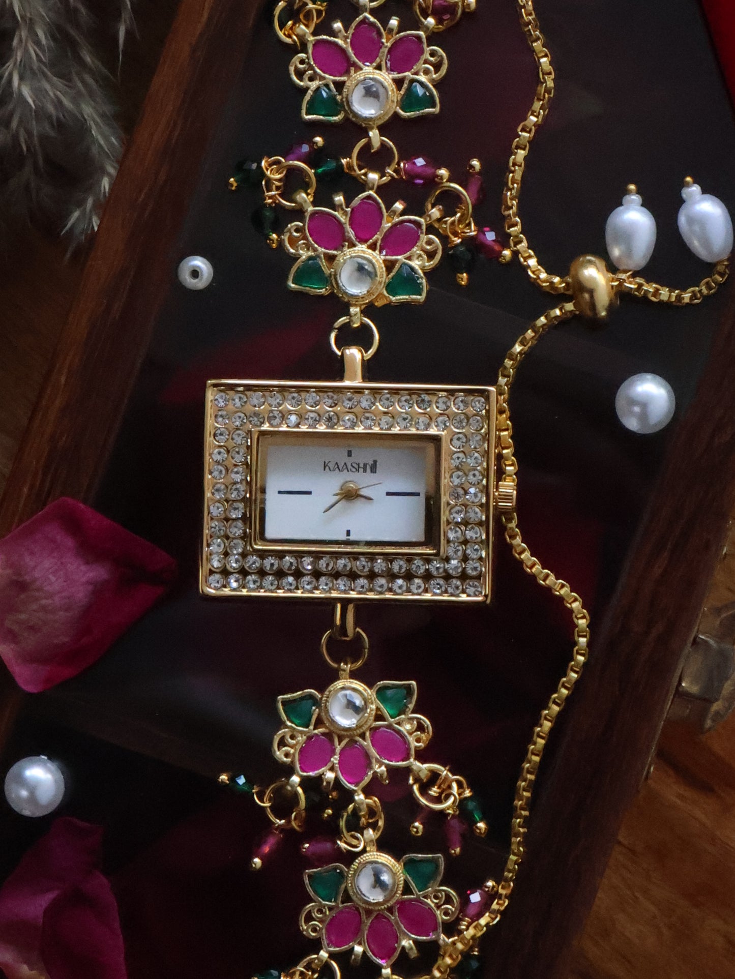 Kamal Kundan Wrist Watch