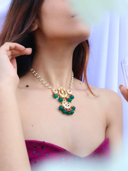 Avisha Red-Green Kundan Necklace