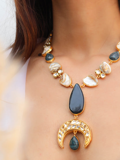 Anantra Baroque Pearl Necklace Set