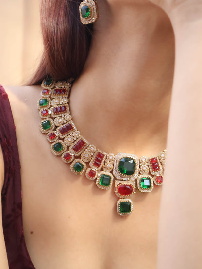 Neevit Red & Green Necklace Set