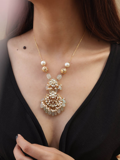 Ojasvi Kundan Pendant Necklace