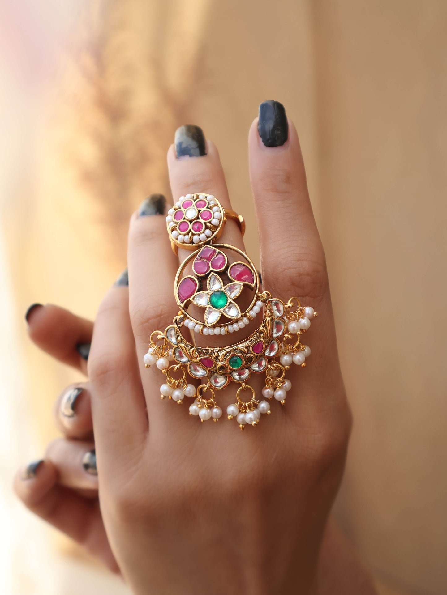 Fasana Red-Green Kundan Ring