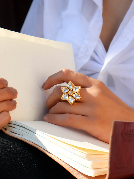 Shiza Floral Kundan Ring