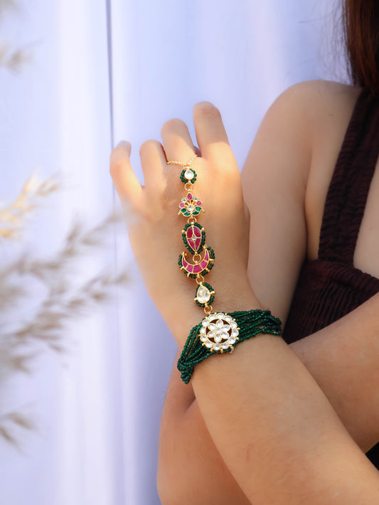 Roisin Green Kundan Hathphool