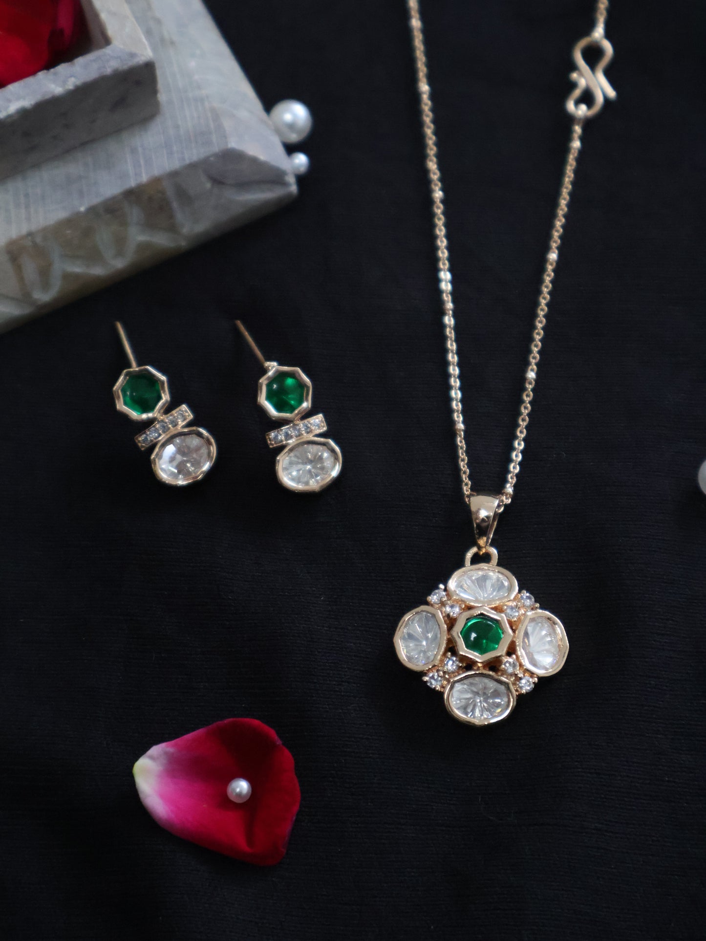 Eshal Polki Green Pendant Necklace Set