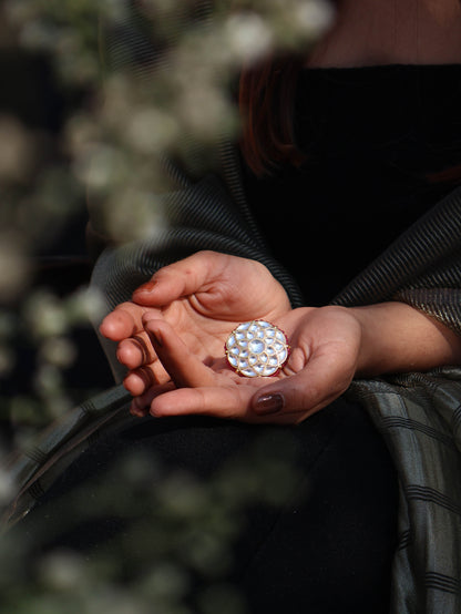 Zaomna Floral Kundan Ring