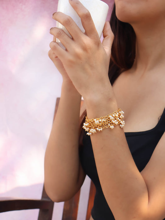 Basma Pearl Bracelet