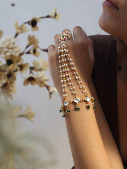 Emily Kundan Red-Green Hathphool