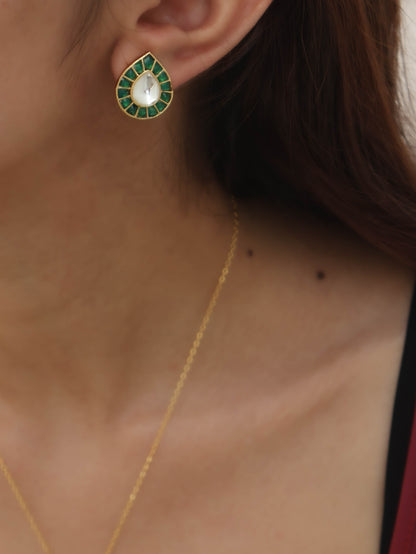 Sheen Green Kundan Pendant Necklace Set