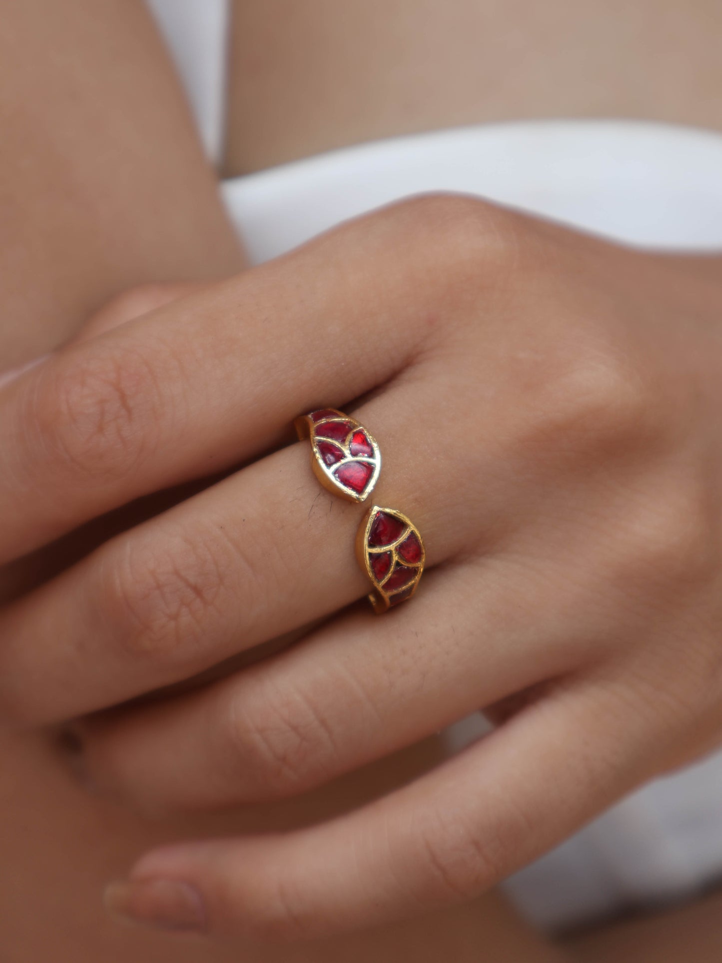 Neer Kundan Ring