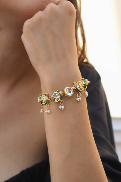 Kirti Kundan Bracelet